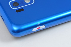 サイドキーの長押しで、防犯ブザーを鳴らすことができる