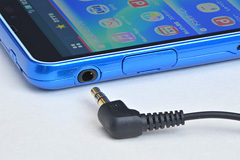 ステレオイヤホンを利用すると、バーチャル5.1chサラウンドで臨場感あふれるサウンドが楽しめる