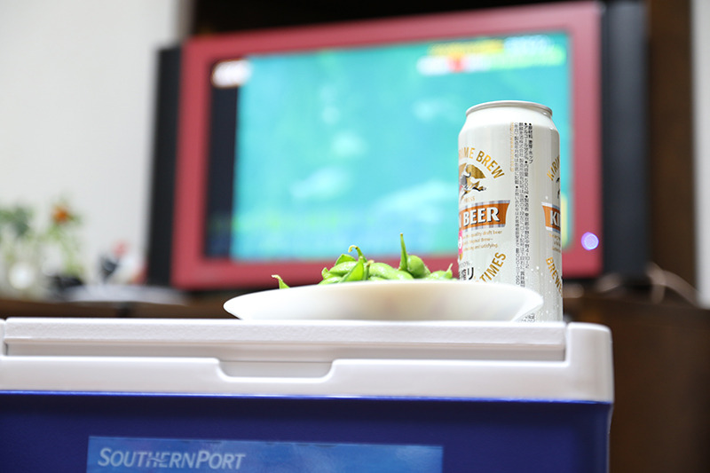 チャンピオン流の節電は、ビールと枝豆とクーラーボックス