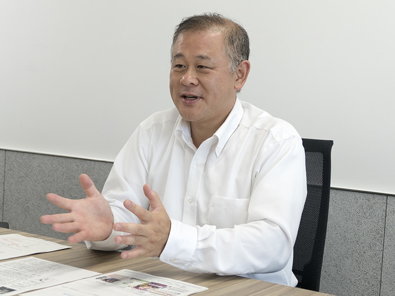 <strong class="em-01 color black">東京電力エナジーパートナー株式会社<br>商品開発室 高度化技術グループ マネージャー<br>中村 剛氏</strong><br>テレビ東京系列で放送された人気番組「TVチャンピオン」のス−パー家電通選手権において2002年に優勝。「くらしTEPCO」の中で家電製品の情報を一元管理できるコンテンツ「家電アシスト」の開発を担当。また、消費生活アドバイザー、家電製品総合アドバイザーの資格も持つ、まさに家電チャンピオン