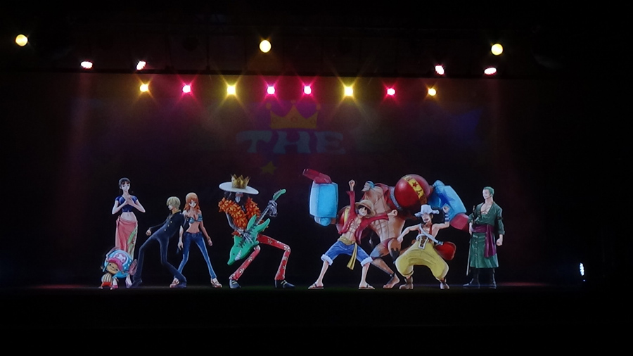 おなじみのキャラクターがホログラフィックで再現