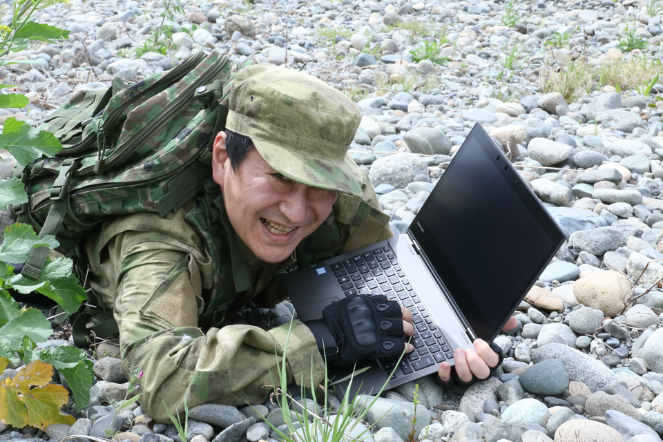 マジでパネェ！　東芝のノートPC「dynabook V82/B」