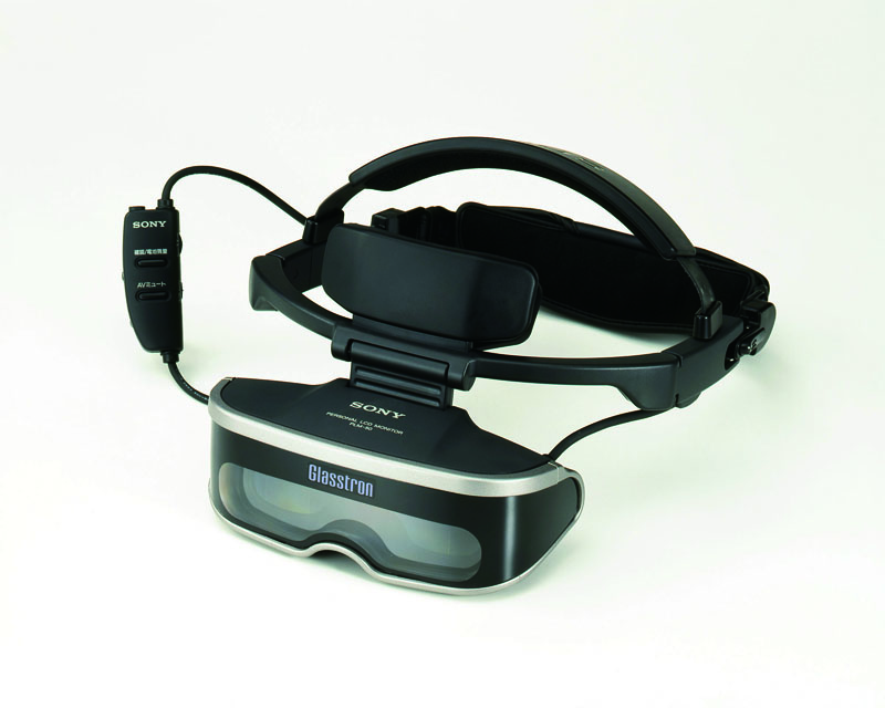 1996年～1999年の間にソニーが販売していたHMD。
