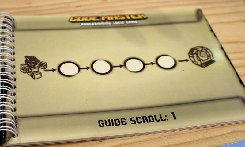 このマスに指示用のチップを並べます