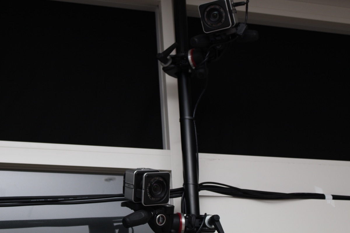 トラッキング用のセンサーカメラはモーションキャプチャー用のものを使用しているとのこと