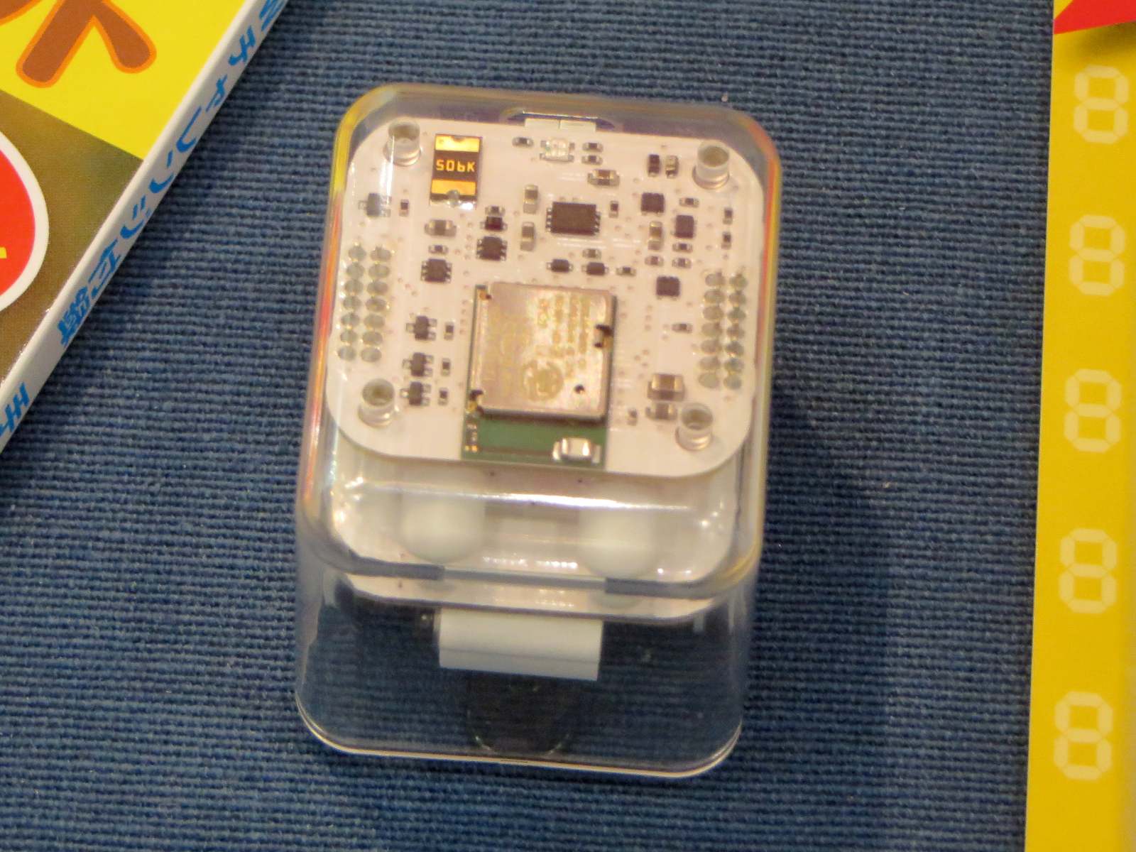 TABO8は幅34mm、高さ37mm、奥行38mm、重さ35gとかなりコンパクト