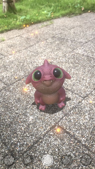 ドラゴンは背中に羽を持ち、飛ぶこともできる。色も大きさも自分の好みにカスタム可能だ。