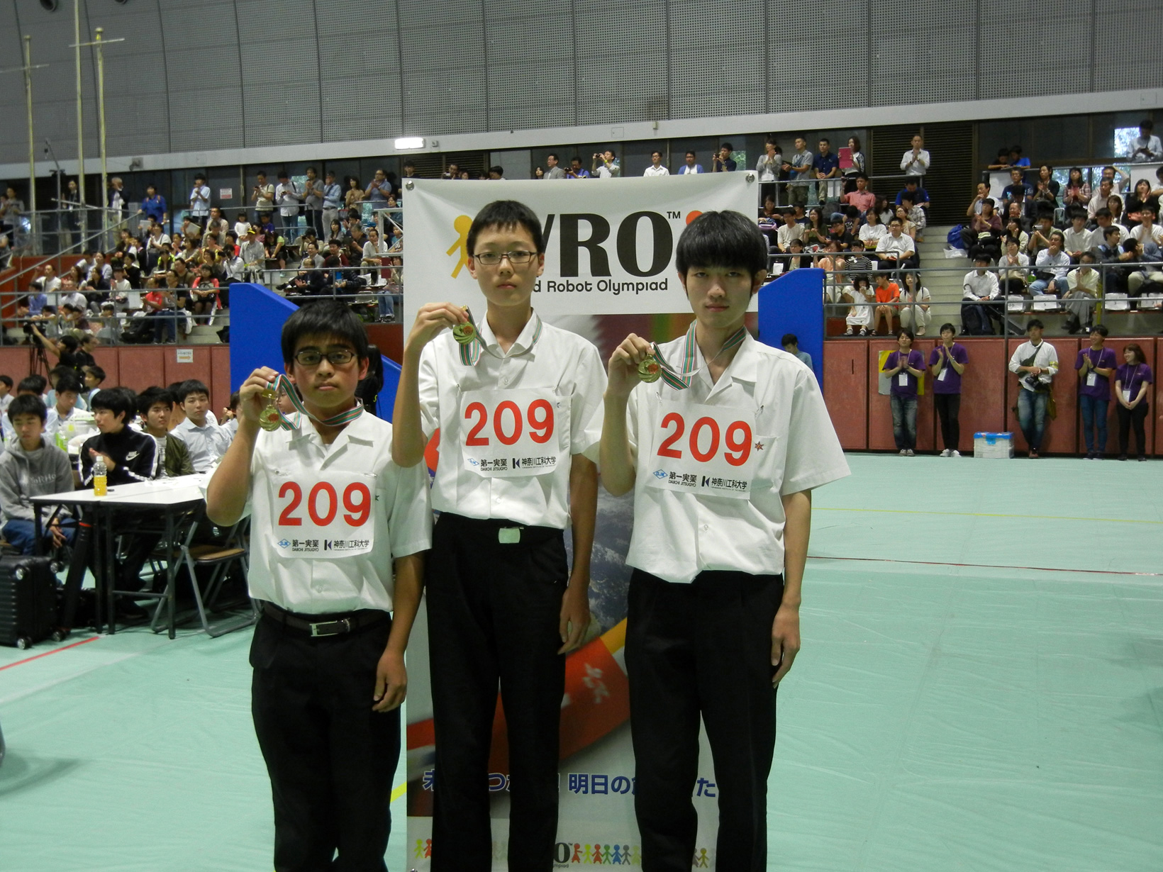 「福岡県立香椎工業高等学校　作品製作部」のメンバー