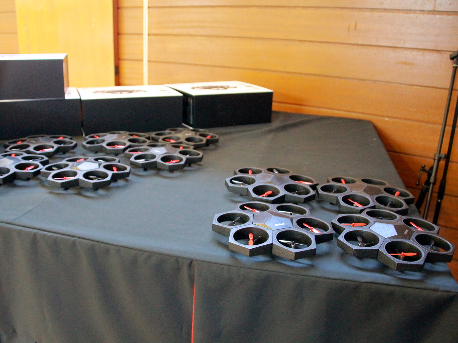 浪江中が購入した4台に加え、計10台のAirblockが用意された