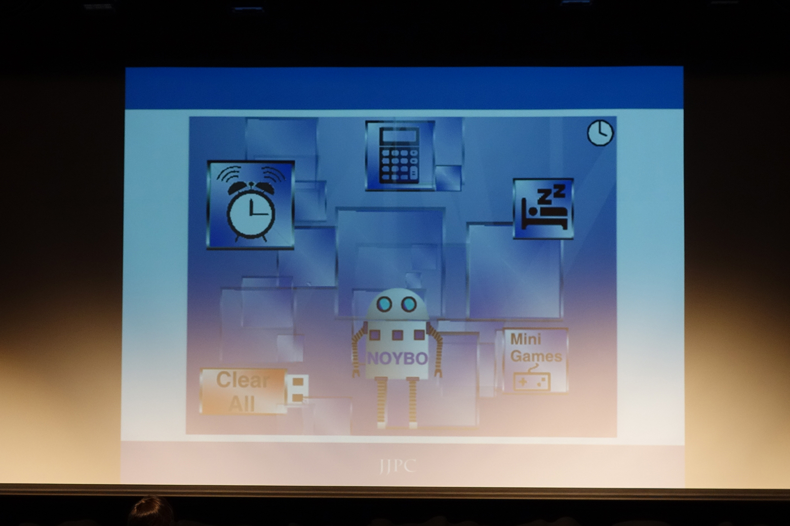 森谷頼安さんの作品「あなたのバーチャルアシスタントロボット“NOYBO”」。プログラミング言語はScratchを利用し、電卓機能や発声機能を実装するなど、技術的にもレベルが高い作品だ