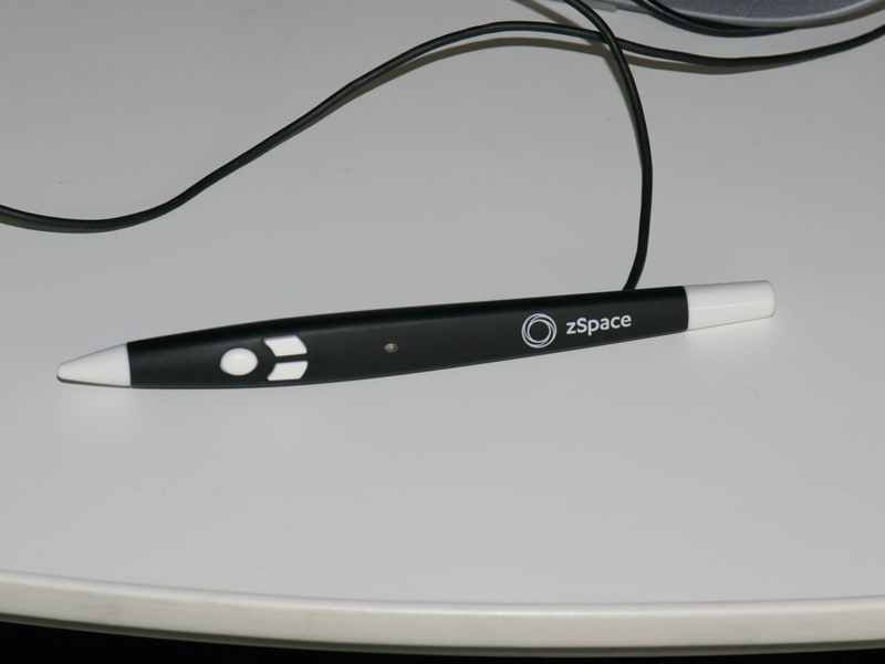 画面上の3Dモデルを操作できるスタイラスペン