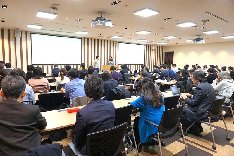 会場となった日本マイクロソフト本社には、教育関係者らが多く詰めかけた。80名の定員は満席