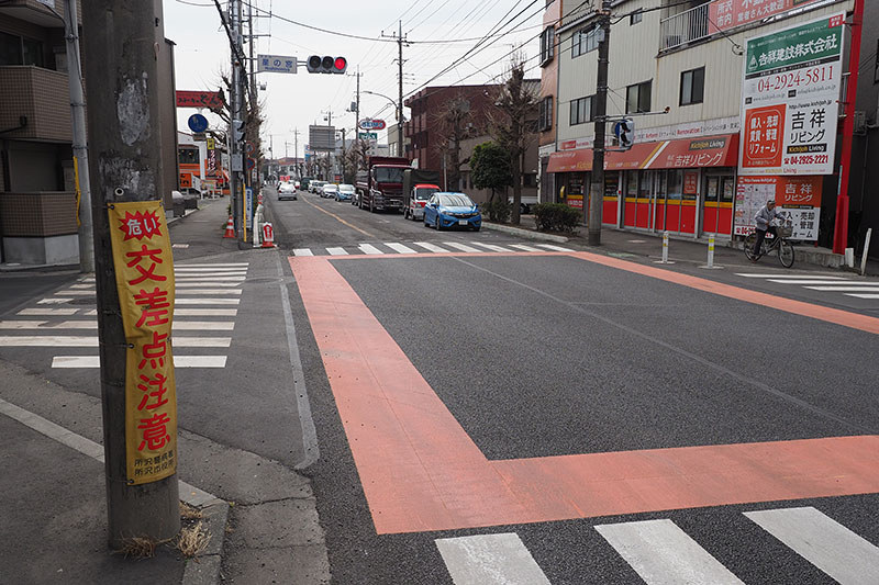 約15km走行。所沢のあたり。街中で信号も多いです
