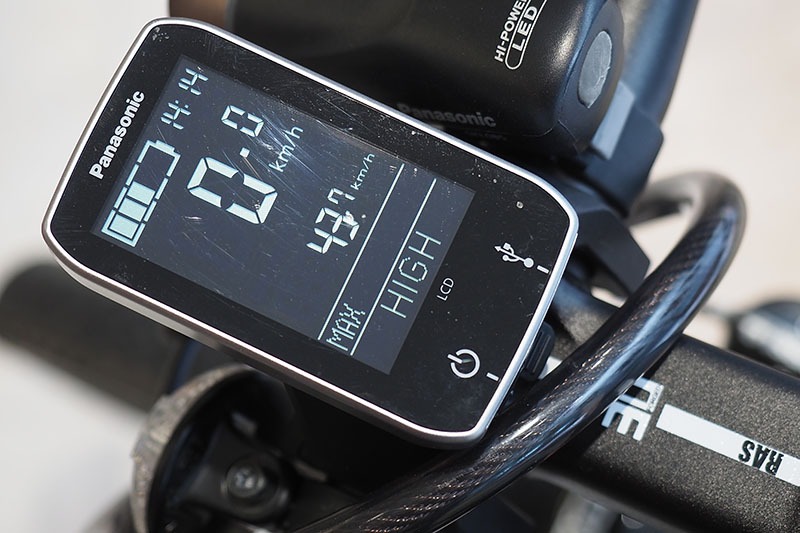 走行距離は43.7kmでした。走行時間は約3時間。必要に応じてモードを切り換えつつ走りましたが、バッテリーは40％以上残っていました