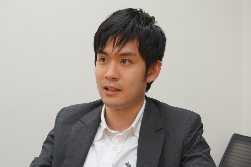 未踏ジュニア代表／文部科学省 鵜飼佑氏。東京大学大学院にて水中ロボットを用いた水泳支援システムの研究開発を行い、2011年度スーパークリエータに認定される。 MicrosoftのOfficeやMinecraft開発チームにてOffice LensやMinecraft Hour of Code Designerといった教育関連の製品のProgram Managerを務める。 現在は文部科学省にて小学校におけるプログラミング教育を推進