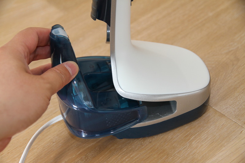 水タンクは本体から外せるので給水もカンタンです