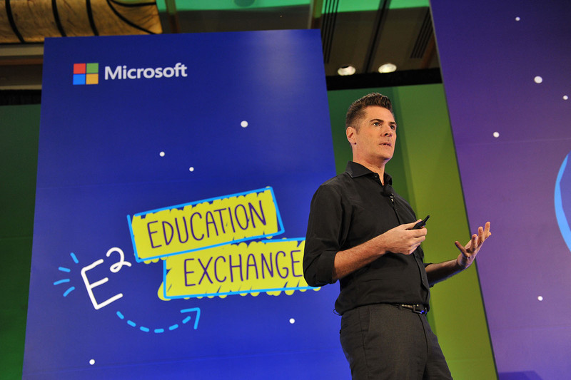 2日目のキーノートには、Worldwide Education部門のVice PresidentであるAnthony Salcito氏も登壇した