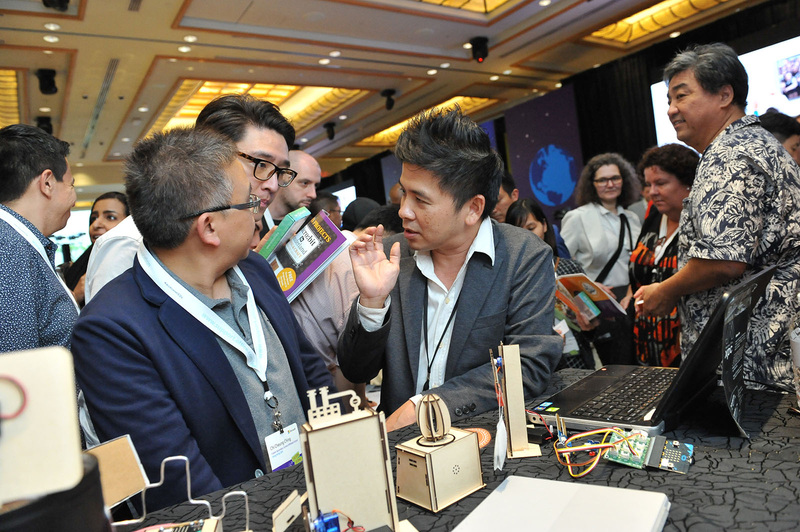 グループワーク終了後は、さまざまなツールのデモを体験することもできる