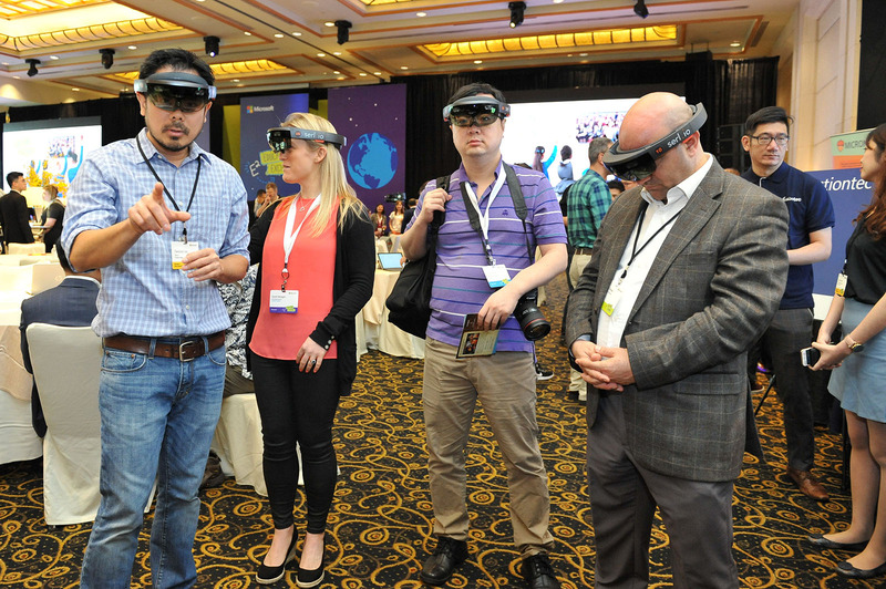 グループワーク終了後は、さまざまなツールのデモを体験することもできる