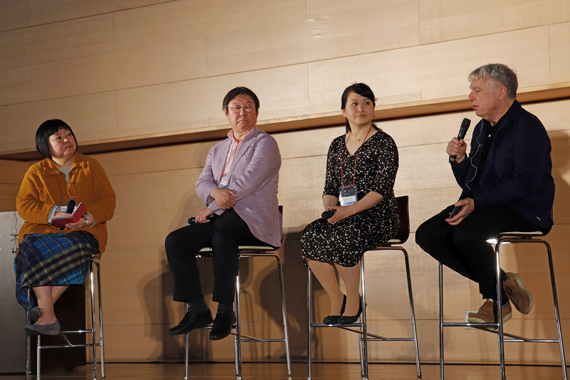 AFSの加藤暁子氏（左）とここまで登壇した3名がパネルディスカッションを実施
