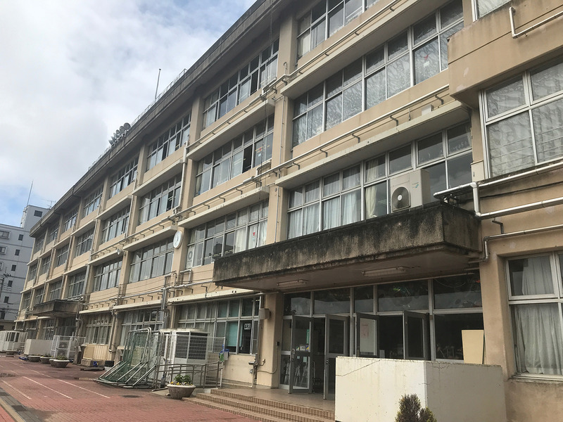 立川市立上砂川小学校の校舎