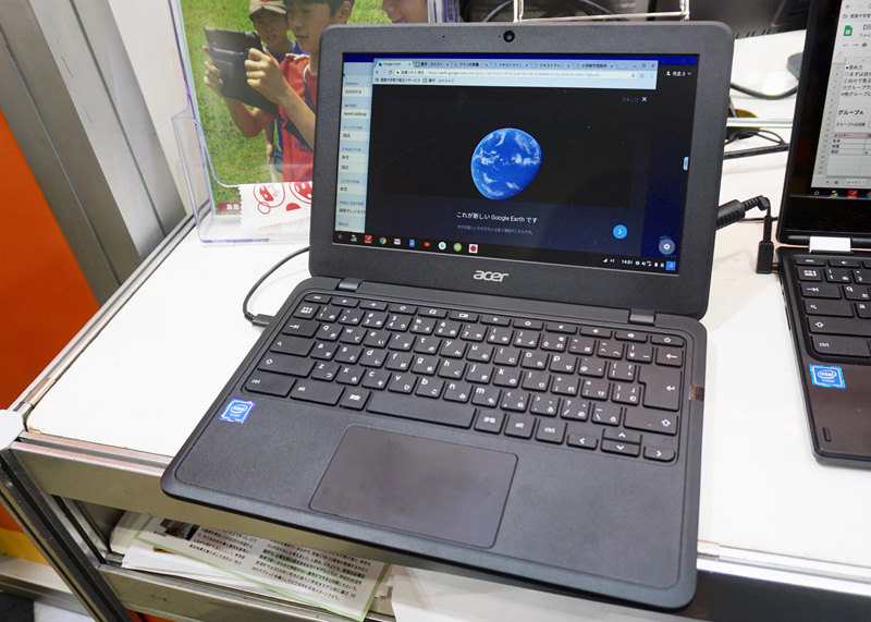 日本エイサーが発売したLTEモデルの11.6型Acer Chromebook 11「C732L-H14M」。NTTドコモがLTE接続サービスを提供する