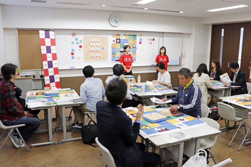 教職員や一般を対象とした「初心者で大丈夫。プログラミング授業の始め方」と題したワークショップも実施