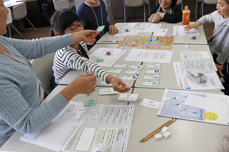 健康・生活「親子で学ぶ「おこづかいゲーム」」（主催：一般社団法人 親子の学び舎）