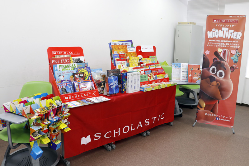英語教材を多数展示していたスカラスティックジャパンのブース