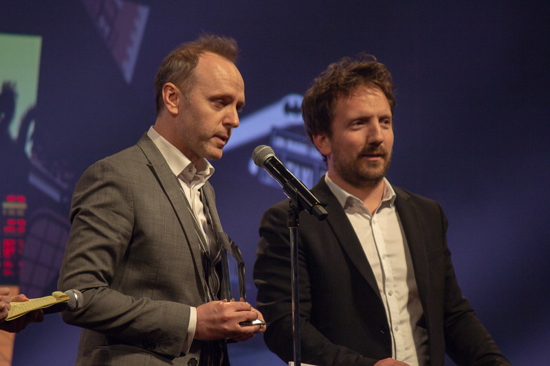 授賞式で登壇するClément Léotard氏（右）とPhilippe Collin氏