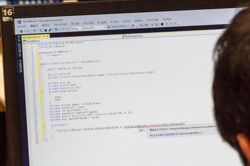 ペンを制御するスクリプトを入力。本来は自身で“写経”するのが望ましいですが、時間の関係でGitHub上のソースをそのまま使いました