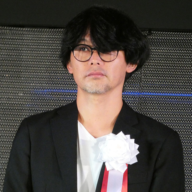 審査員は左から、株式会社レベルファイブ 代表取締役社長 日野晃博氏、NPO法人CANVAS 理事長 石戸奈々子氏、ファミ通App編集長 目黒輔氏