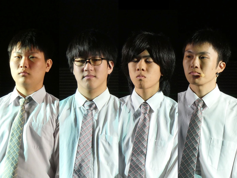 右からゲーム企画の原先亮介さん（高3）、グラフィックデザイナーの薄井大輔さん（高3）、ゲームプログラマーの大本義貴さん（高3）、ゲームデザイナーの坂口智哉さん（高2）、ちなみに原宿には行ったことがないという