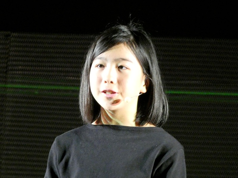 お姉さんがプログラミングをしている姿に憧れて、小学2年生から自分も始めたという菅野晄さん（小6）