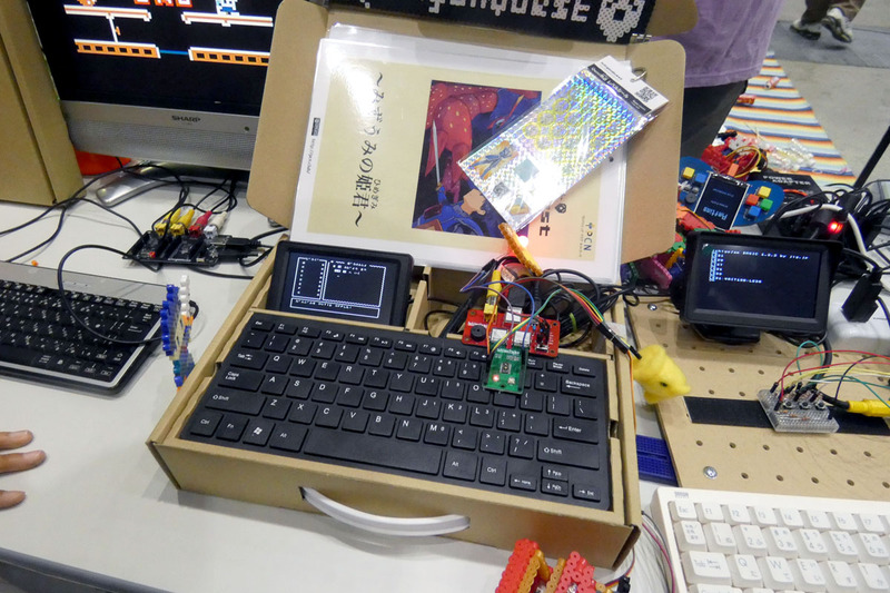 PCNブースでは、こどもパソコン「IchigoJam」用の新OS「IchigonQuest」のデモを行っていた