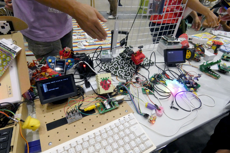 IchigoJamの作例。LEDやサーボモーターの制御も可能