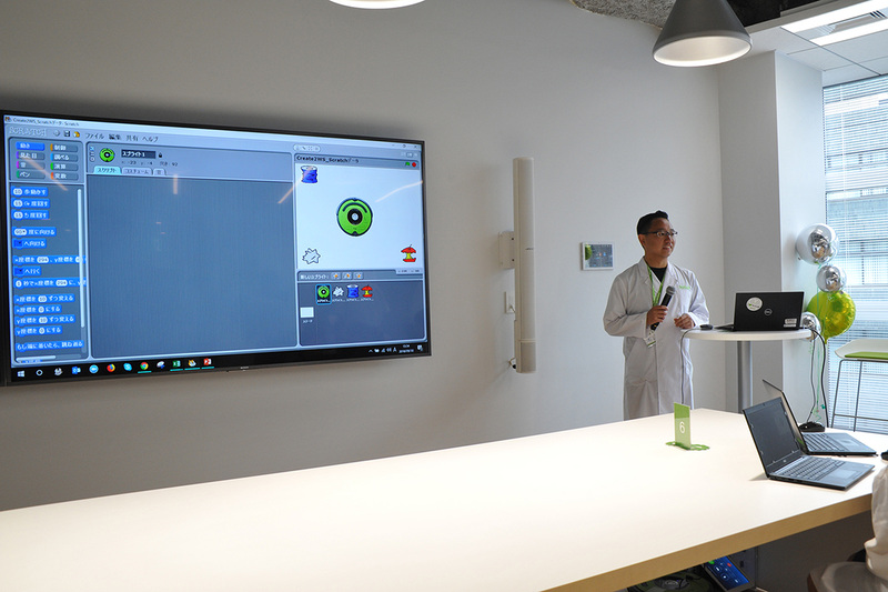 ルンバのキャラクターの他に部屋のゴミ的なものも並び親しみやすい工夫がされていた