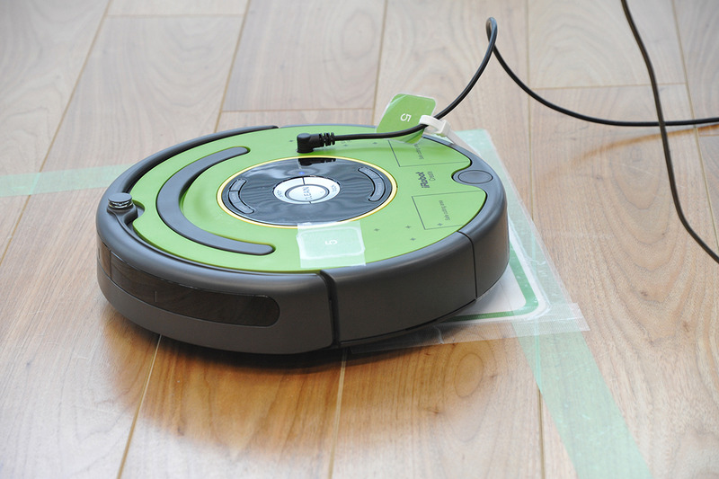iRobot Create 2、外見はルンバだがPCと専用のケーブルで接続する