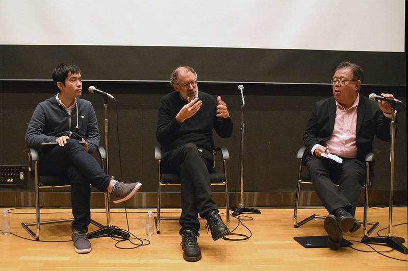 鵜飼氏、レズニック氏、村井氏によるパネルディスカッション