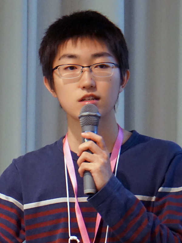 「未踏ジュニアに応募した当時は、サーバーやbotの知識がなくて開発では苦労した。公開されたばかりの新しいAPIを使ったのでデバッグも大変だった」と話す西村さん（高2）。また幅広い年齢層によるユーザーテストを通して、高校生とのITスキルの違いにも気づき、視野を広く持って開発する大切さにも気づいたという。西村さんはToubans!で、LINEが主催する開発コンテスト「LINE BOOT AWARDS 2018」にてグランプリを受賞した