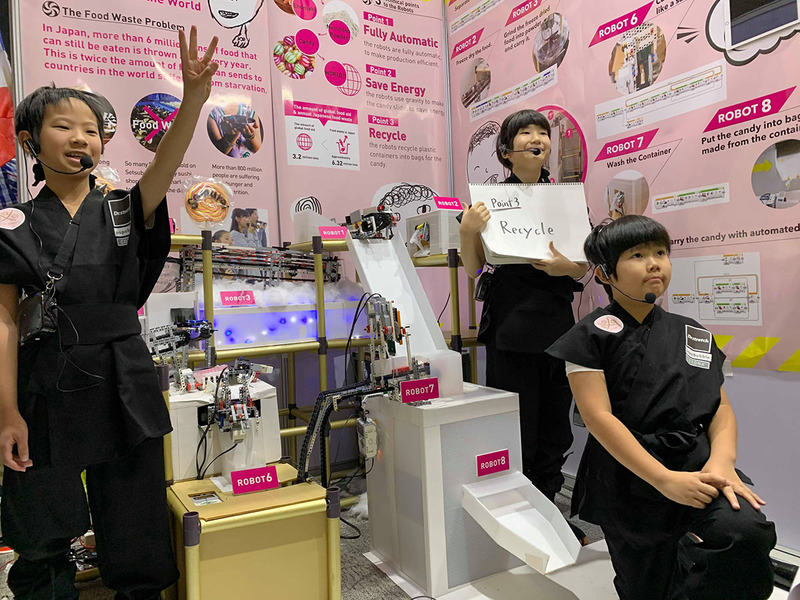 WRO 2018タイ国際大会でのプレゼンテーションの様子