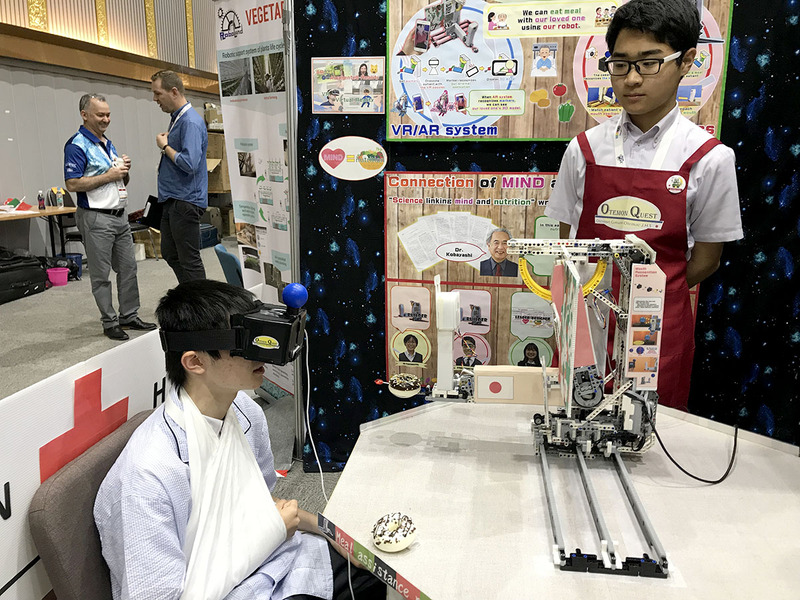 WRO 2018タイ国際大会でのプレゼンテーションの様子