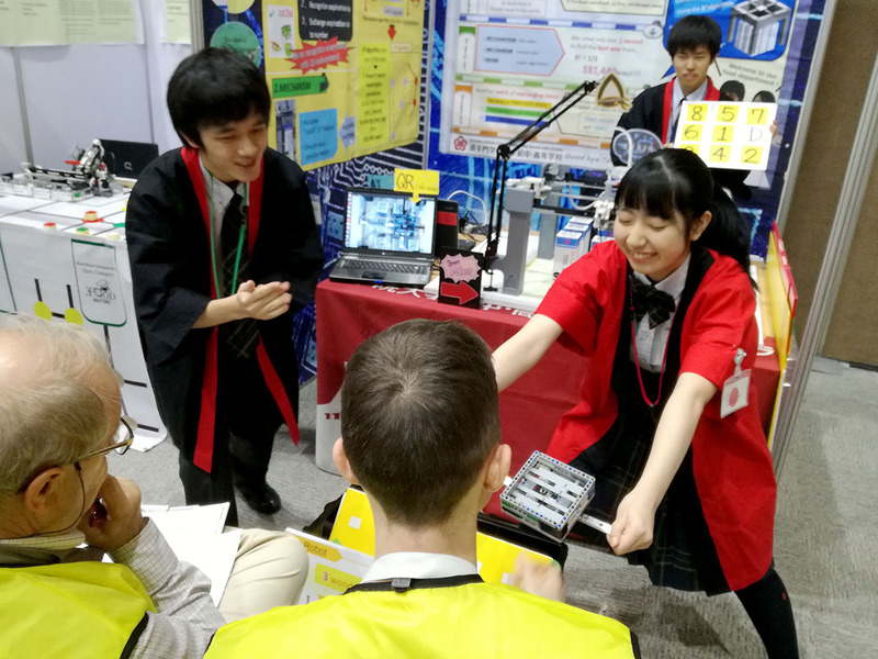 WRO 2018タイ国際大会でのプレゼンテーションの様子