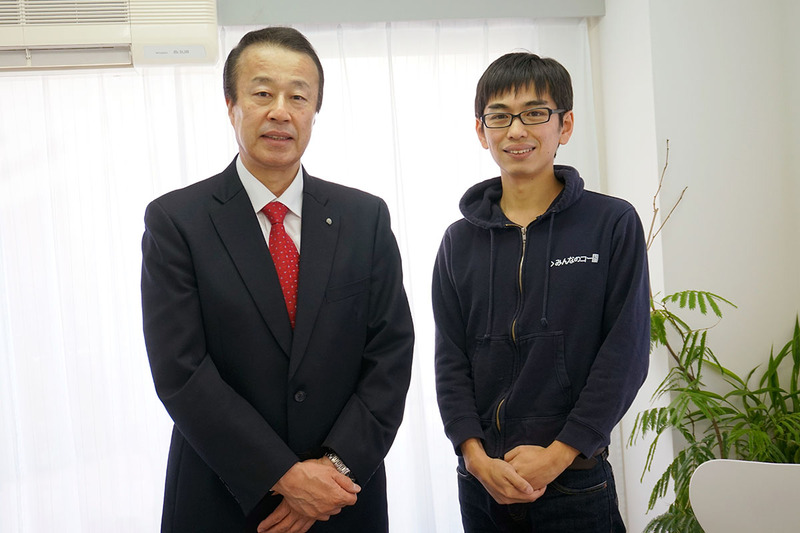 加賀市 宮元陸市長（左）とみんなのコード 利根川裕太代表理事（右）