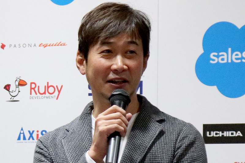 ネイロ株式会社 CEO／クリエイティブプロデューサー  平井武史氏、主な作品にシェンムー、メテオス、ラブライブスクフェスACなどがある
