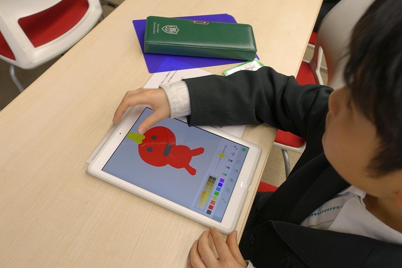 自分でキャラクターやボタンなどのアイテムを描く