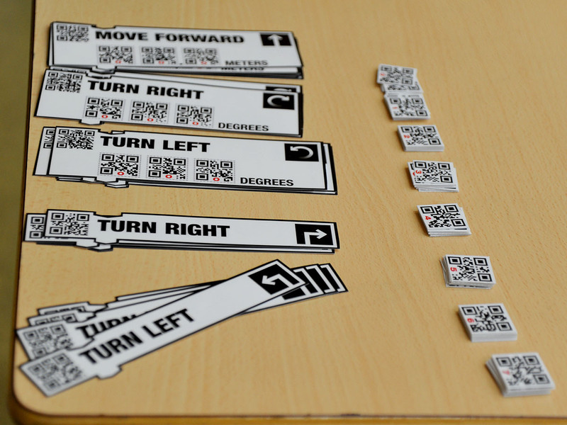 CodeSnaps用の印刷されたコーディングブロック、組み合わせたプログラムをアプリに取り込むことができる