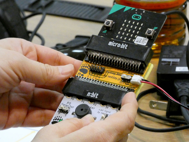 micro:bitでは磁石とセンサーを使って計測を行うプログラムを考えた