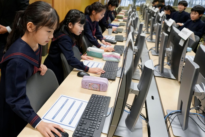 体験会では皆楽しそうに次から次へとゲームを試した