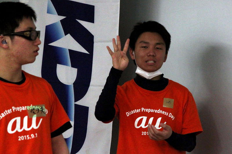 2組に分かれてプレゼンテーションが行われ、感想や今後の目標が語られた